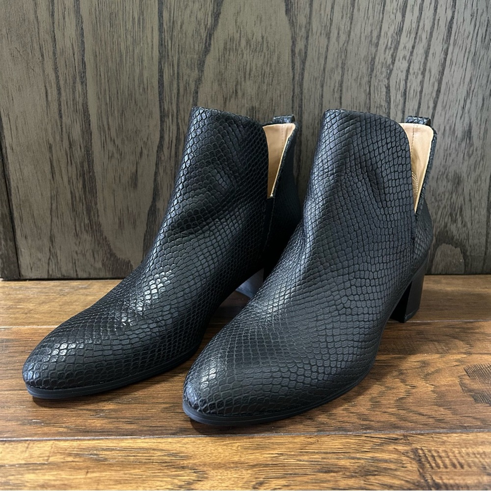 Franco Sarto Roar Snake Skin Embossed Notched Booties Size 6.5